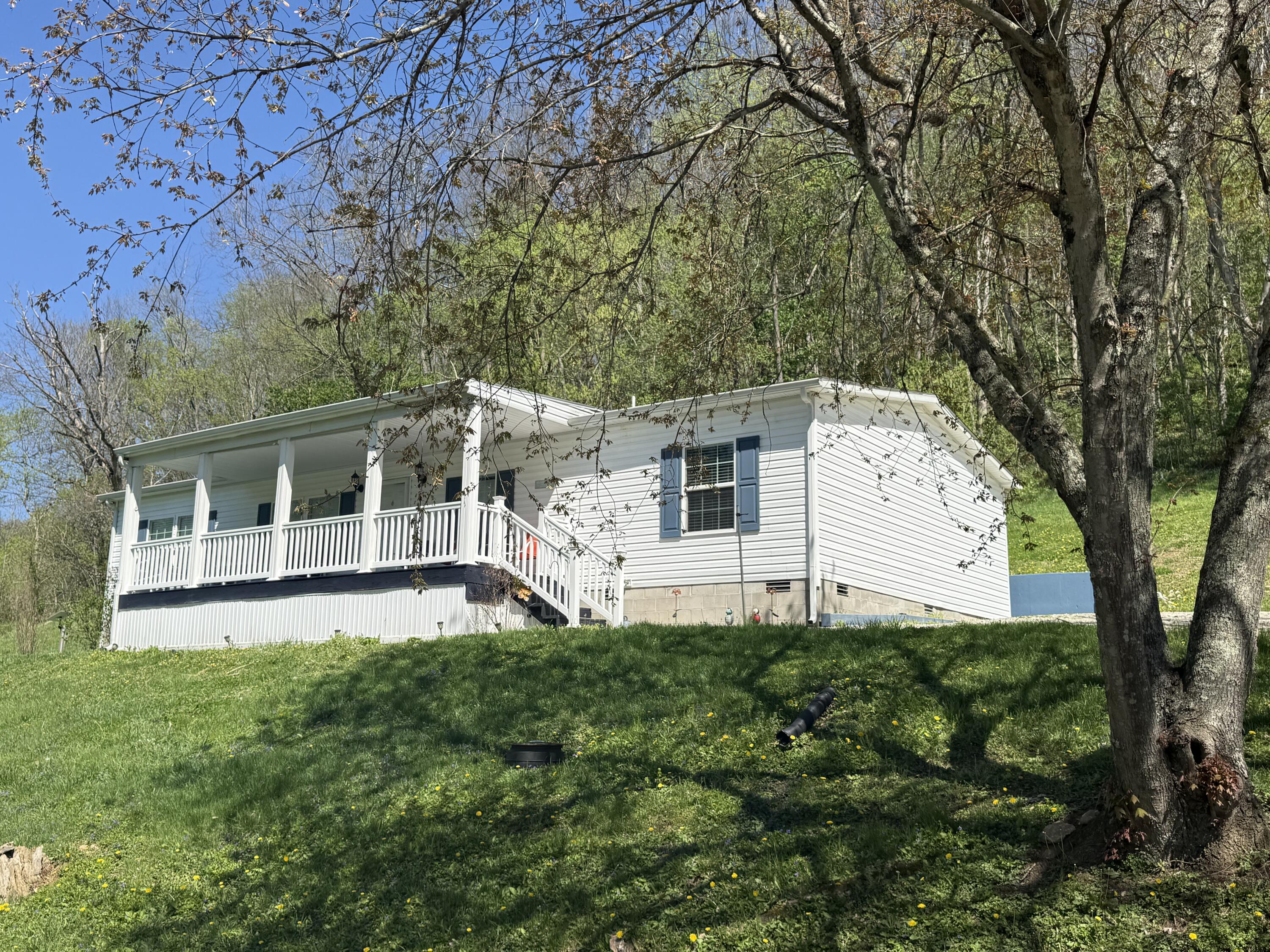 59 East Prong Locust Road Milton, KY 40045 - Photo 3 of 36 side view