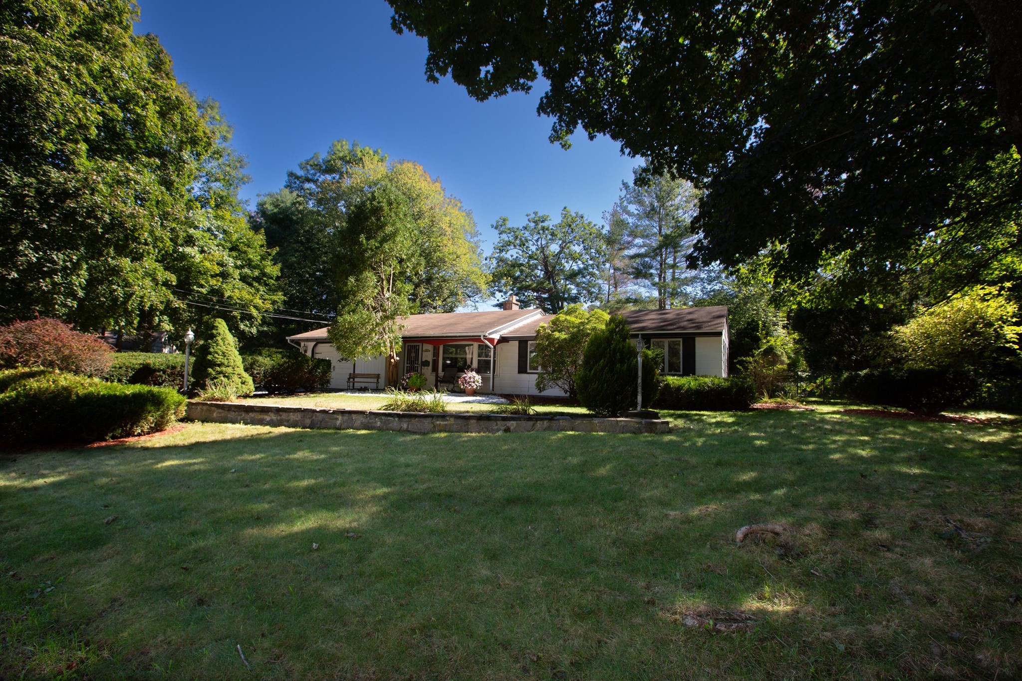 26 Janet Road Chelmsford, MA 01824 - Photo 2 of 27 Gallery Image 2
