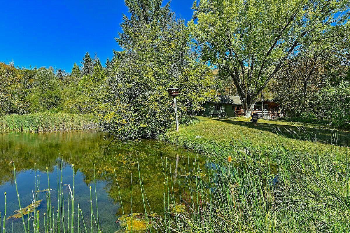 10000 Little Applegate Road Jacksonville, OR 97530 - Photo 3 of 141 trillium pond pic