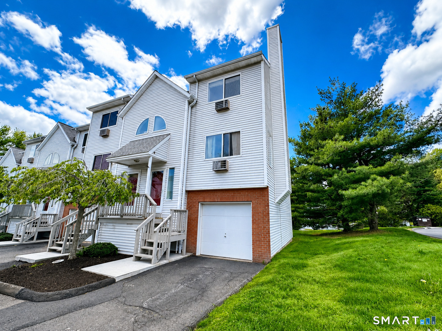 925 Oronoke Road, Unit 13J Waterbury, CT 06708 - Photo 1 of 12 Gallery Image 1