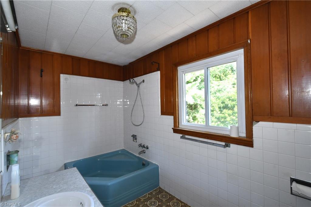 4757 Kester Mill Road Winston-Salem, NC 27103 - Photo 7 of 12 Gallery Image 7