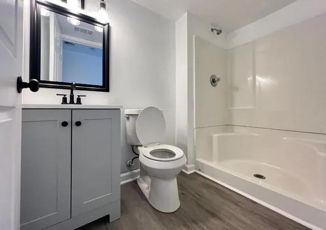 $1,000 | 204 West Moreno Street, Unit D, Buford, GA 30518