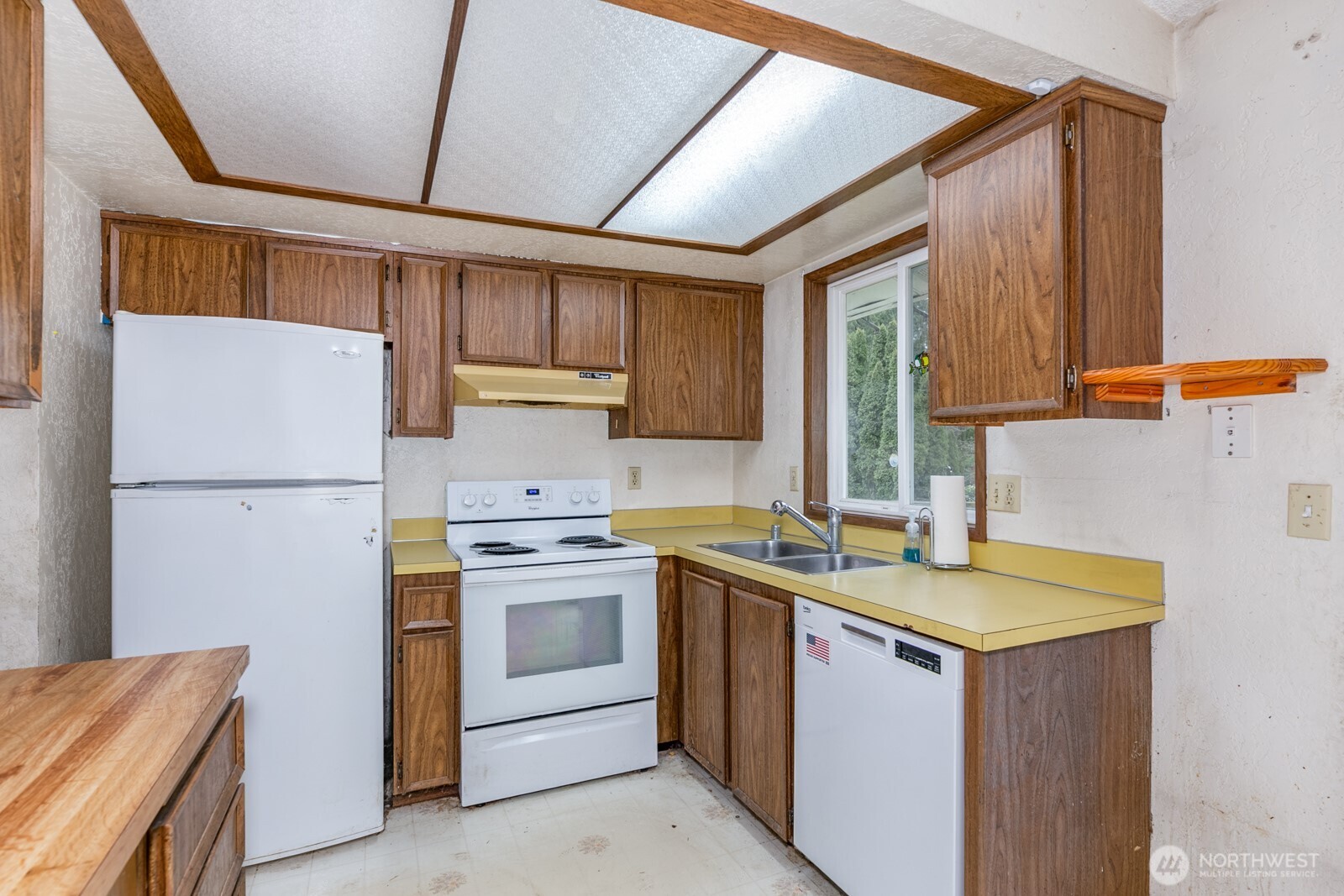 2330 171st Place Southeast Bothell, WA 98012 - Photo 5 of 25