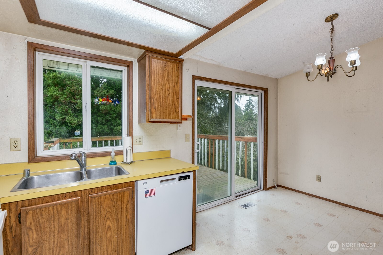 2330 171st Place Southeast Bothell, WA 98012 - Photo 8 of 25