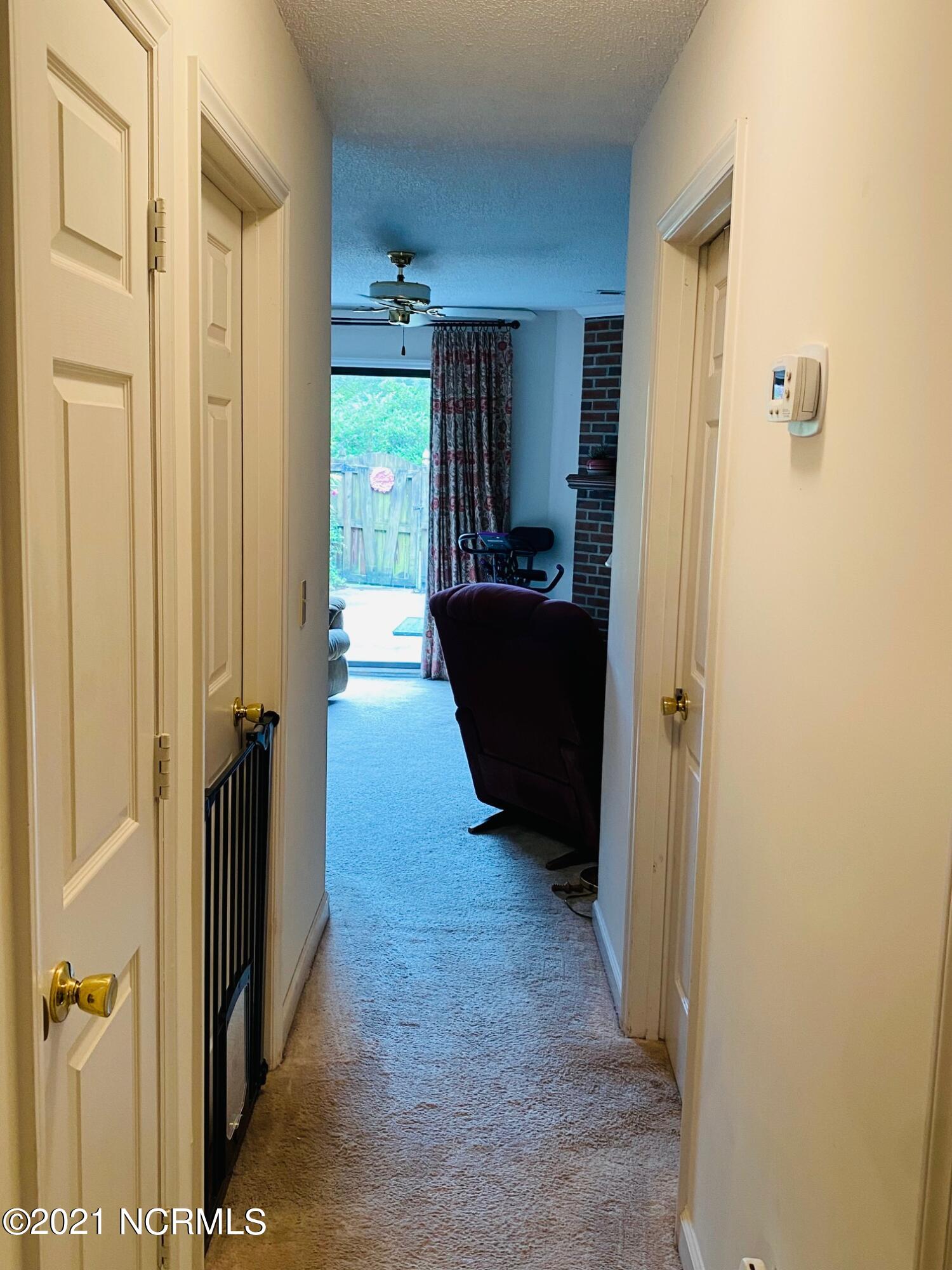 2007 Quail Ridge Road, Unit Q Greenville, NC 27858 - Photo 5 of 17 IMG_1892