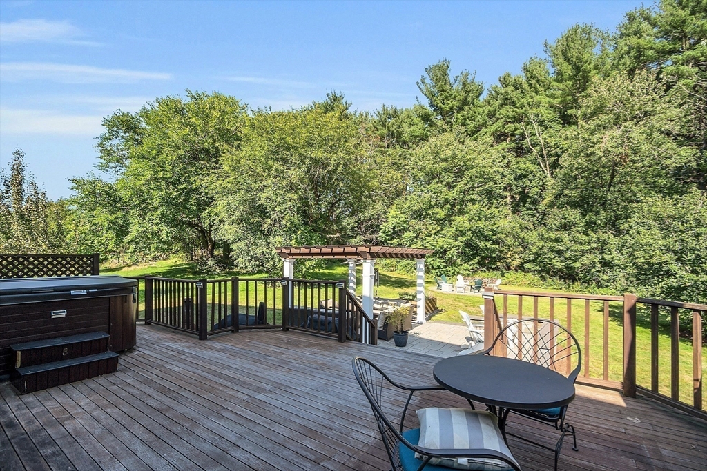 139 Greenwood Road Andover, MA 01810 - Photo 34 of 41 Gallery Image 34
