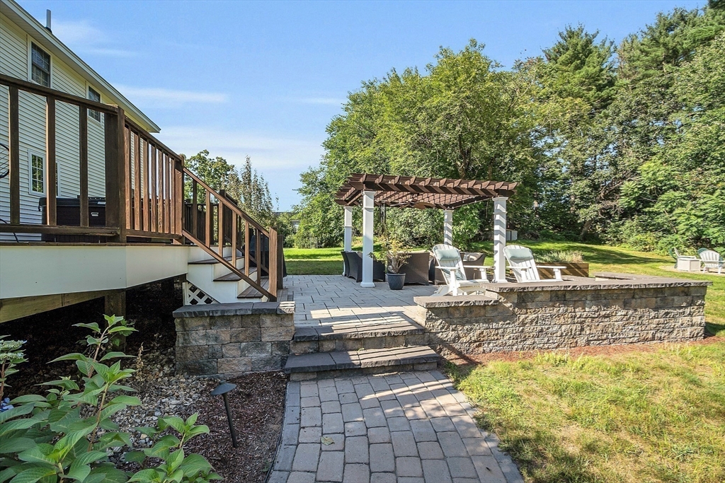 139 Greenwood Road Andover, MA 01810 - Photo 37 of 41 Gallery Image 37