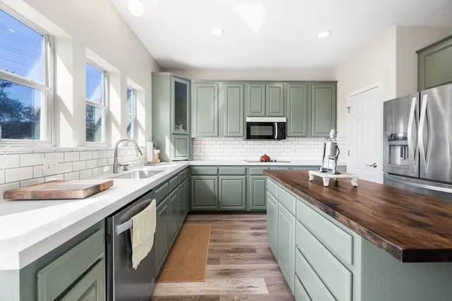 $999,500 | 502 Lost Valley, Kerrville, TX 78028