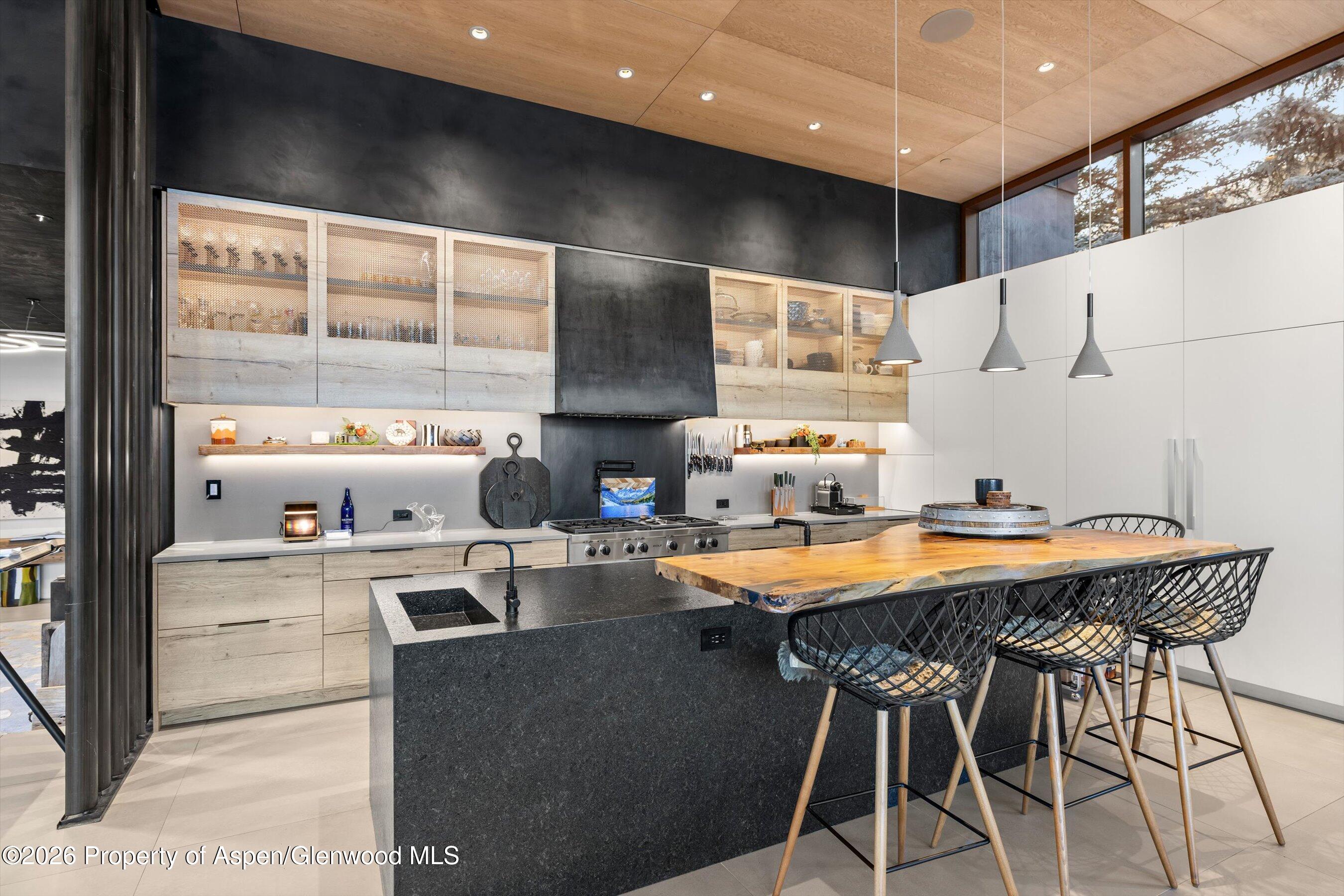 296 Glen Dee Road Aspen, CO 81611 - Photo 12 of 59 06-296GlenDeeRd_2601_2586