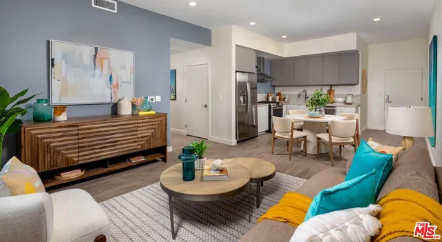 $3,773 | 10375 West Washington Boulevard, Unit 308, Culver City, CA 90232