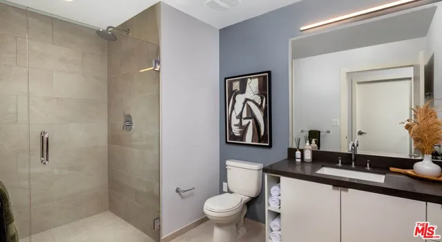 $3,773 | 10375 West Washington Boulevard, Unit 308, Culver City, CA 90232