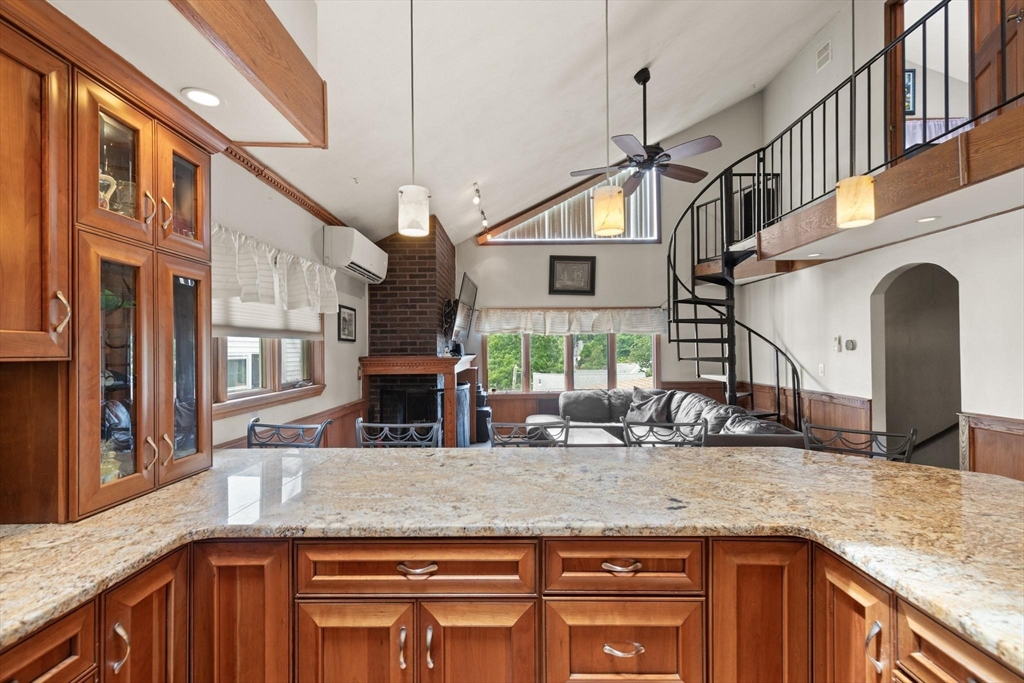 75 Andrews Street Medford, MA 02155 - Photo 7 of 40