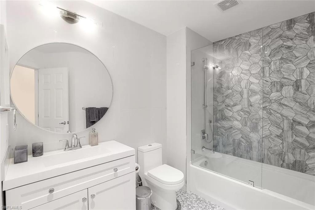 775 Hampton Circle, Unit 133 Naples, FL 34105 - Photo 16 of 19