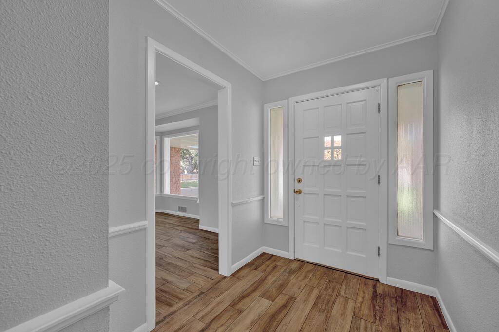 4231 Camp Lane Amarillo, TX 79110 - Photo 5 of 36 a view of wooden floor