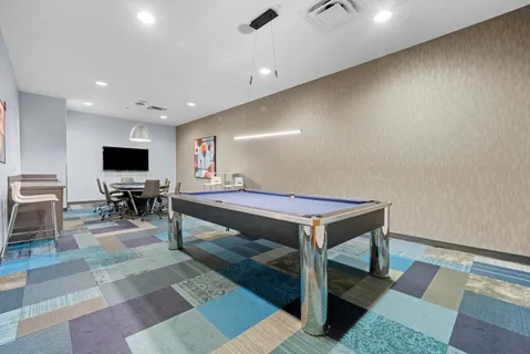 $2,319,000 | 194 North Park Drive, Chicago, IL 60601
