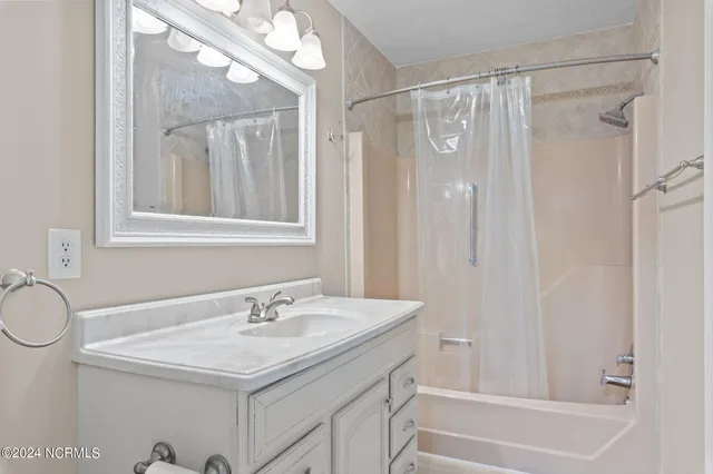 $2,100 | 221 Firetree Lane, West End, NC 27376