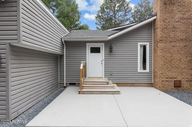 $2,100 | 221 Firetree Lane, West End, NC 27376