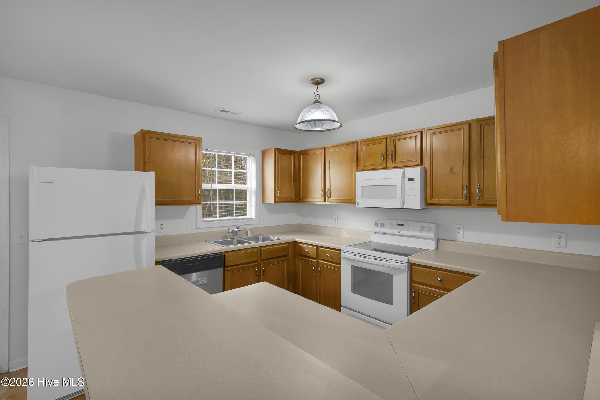 100 Apache Trail Havelock, NC 28532 - Photo 11 of 25 11_img_5653