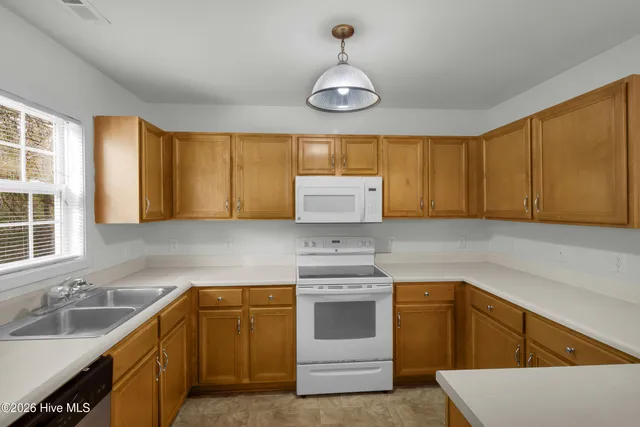 $1,450 | 100 Apache Trail, Havelock, NC 28532