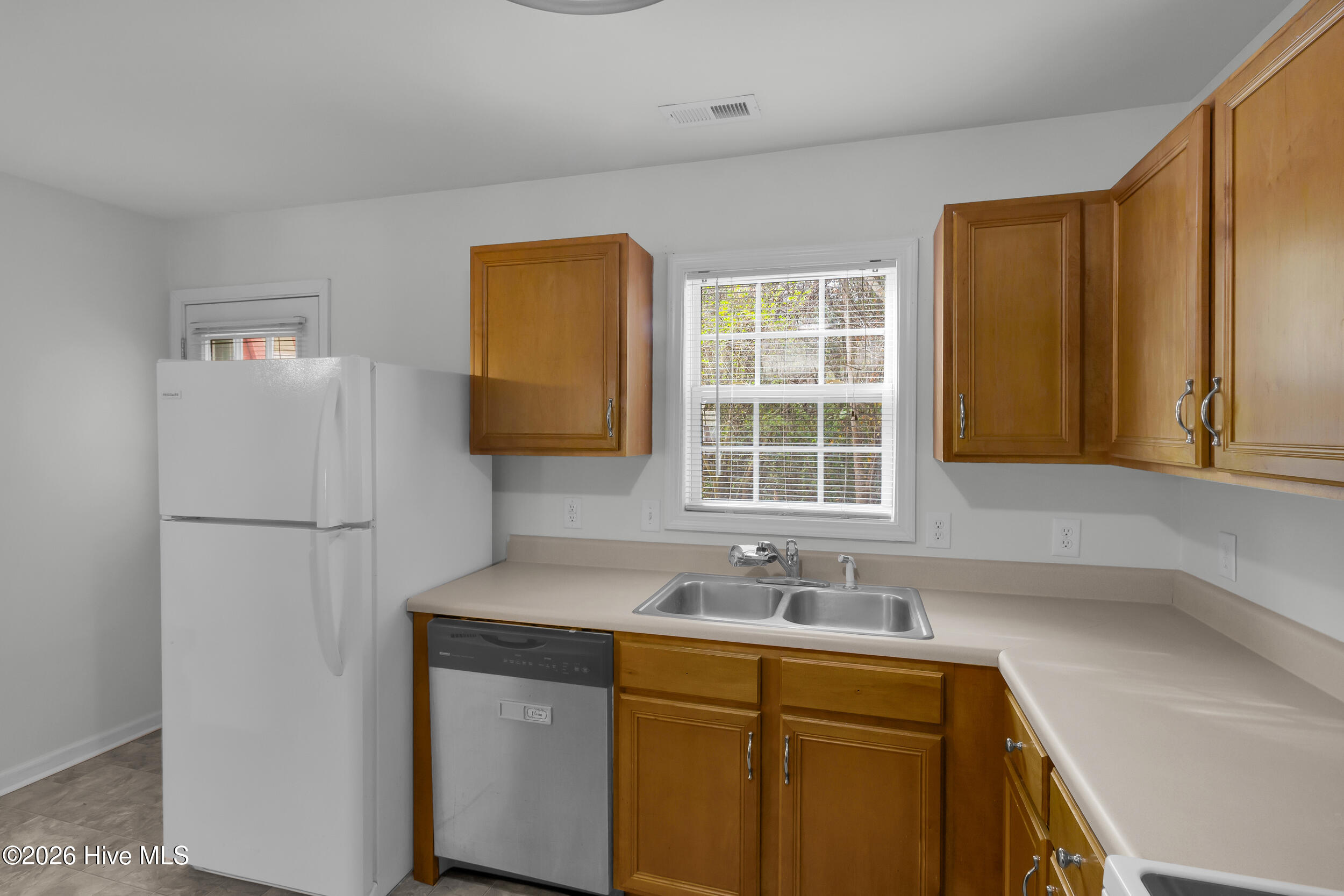 100 Apache Trail Havelock, NC 28532 - Photo 13 of 25 13_img_5659