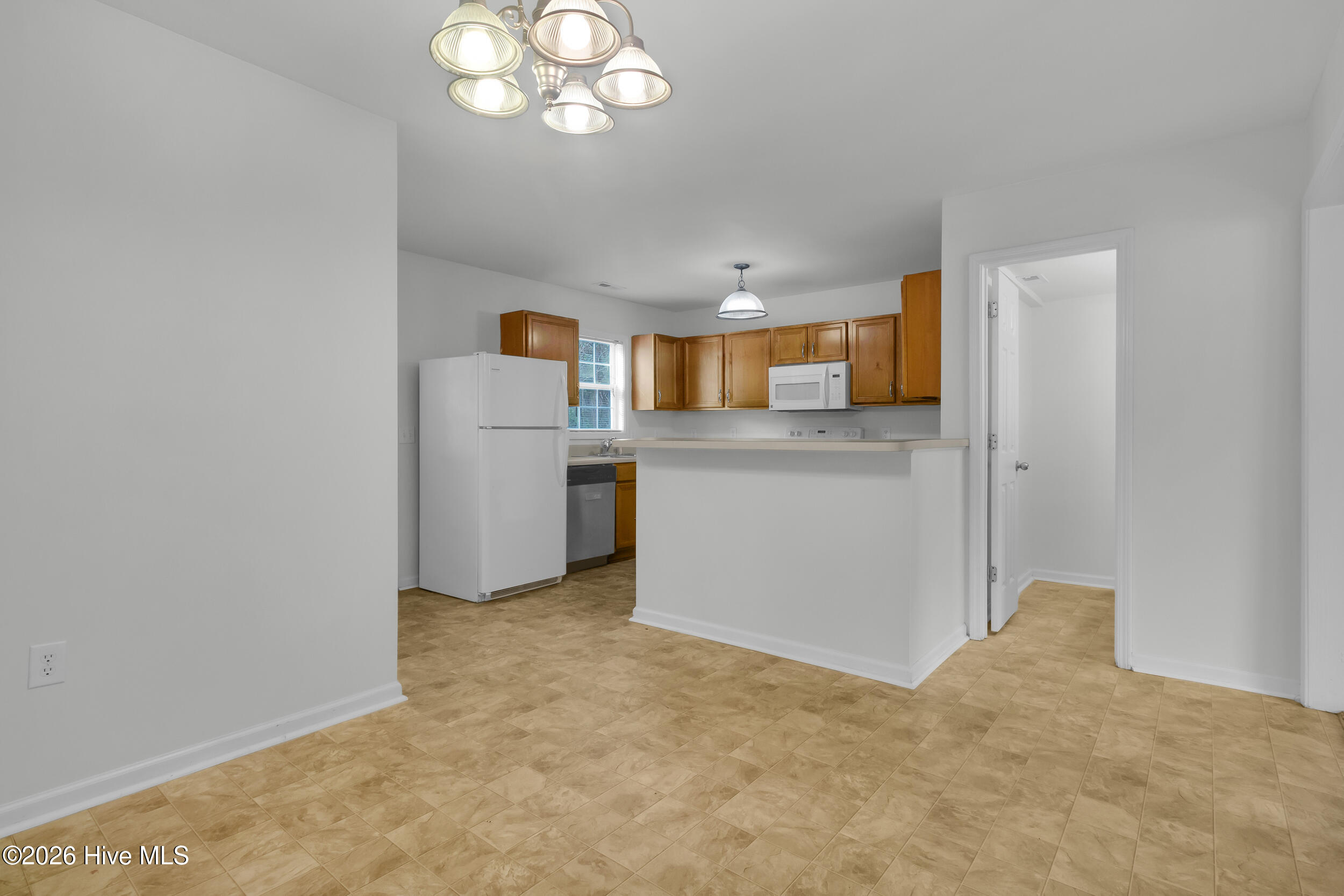 100 Apache Trail Havelock, NC 28532 - Photo 6 of 25 6_img_5638