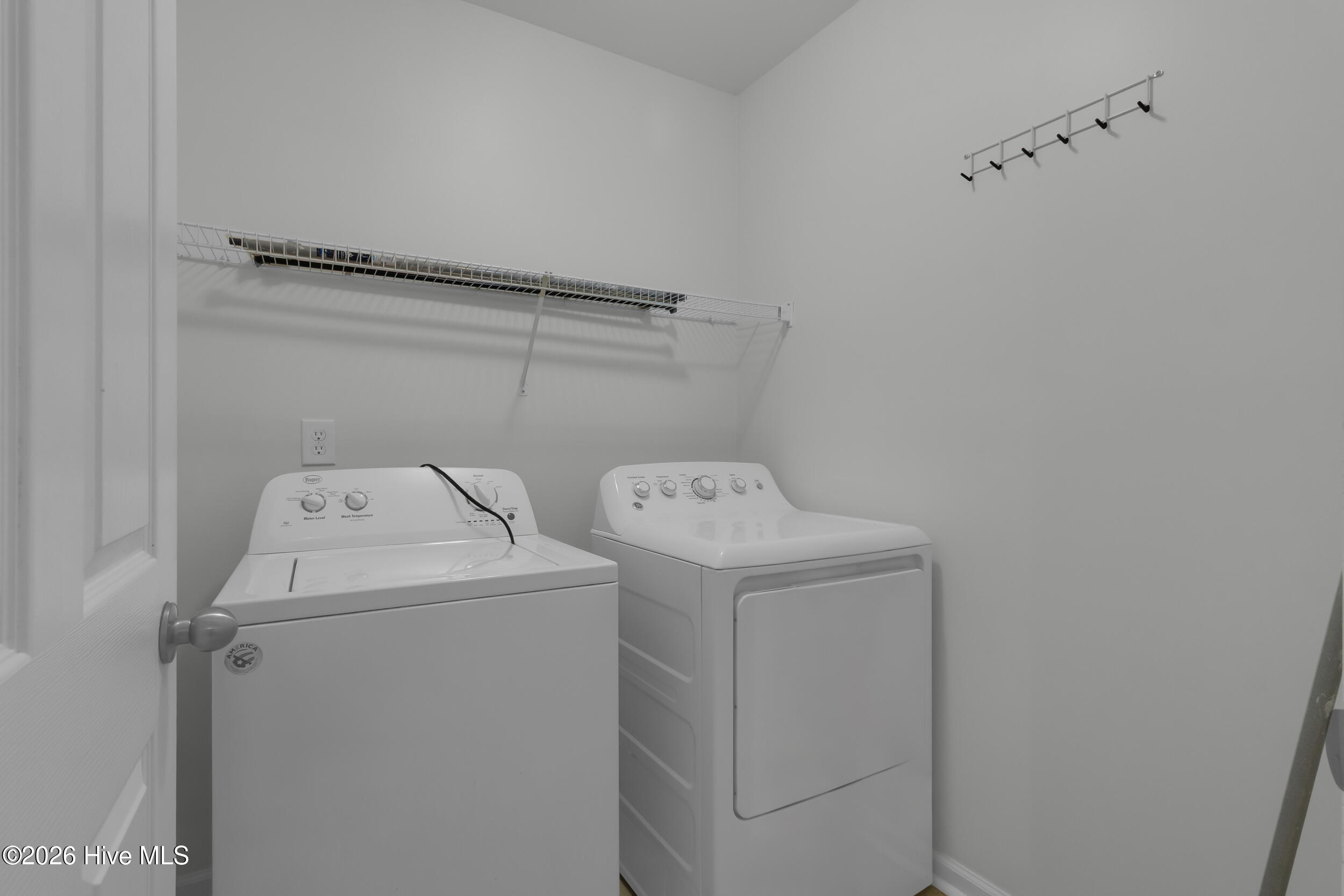 100 Apache Trail Havelock, NC 28532 - Photo 9 of 25 9_img_5647