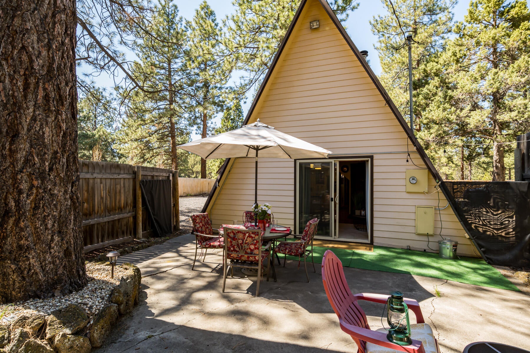 60169 Cheyenne Road Bend, OR 97702 - Photo 20 of 39 Patio