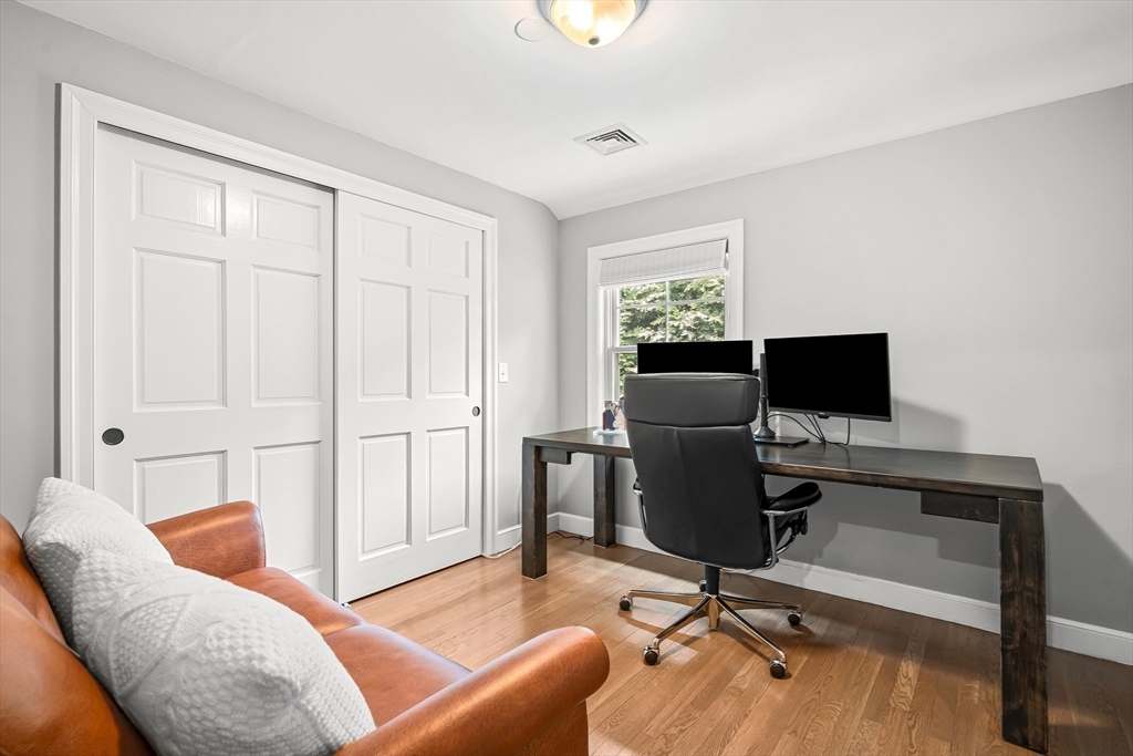 23 Northgate Road Wellesley, MA 02481 - Photo 23 of 31