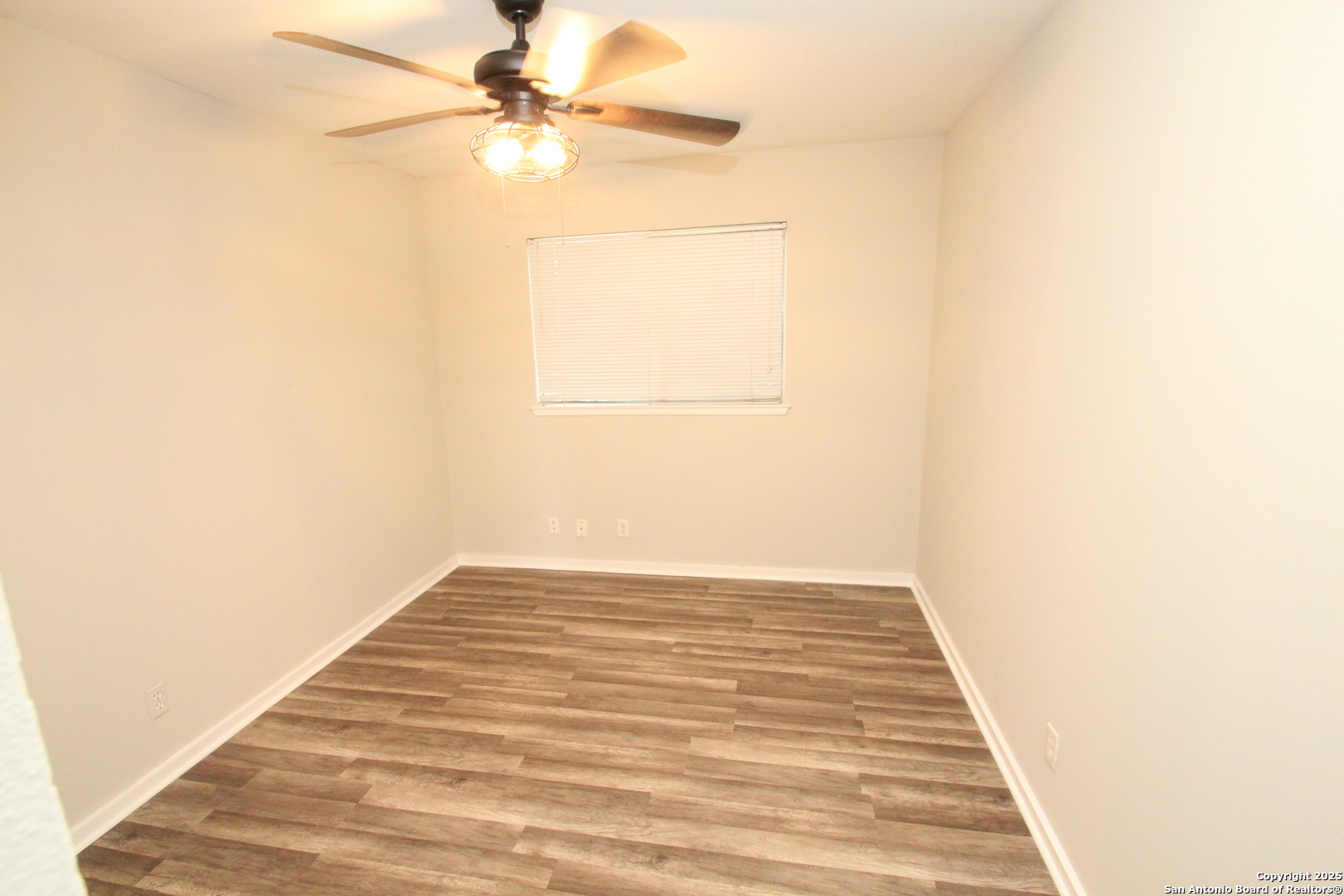 310 Threadneedle Lane San Antonio, TX 78227 - Photo 18 of 27