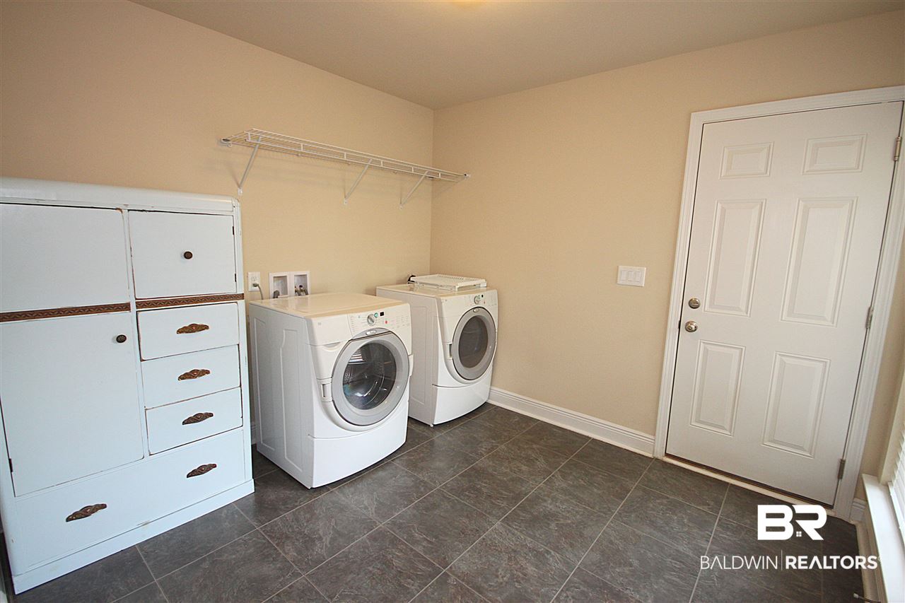 513 Charing Cross Street Fairhope, AL 36532 - Photo 25 of 33 Utility Room