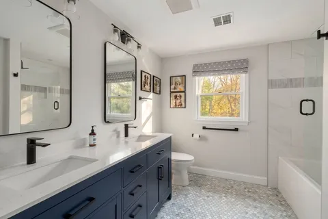 $950,000 | 133 Summer Street, Medway, MA 02053