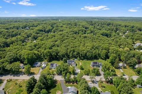 $950,000 | 133 Summer Street, Medway, MA 02053