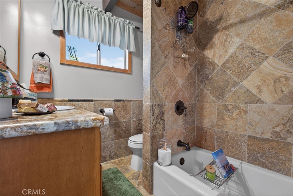 1488 Linnet Road Wrightwood, CA 92397 - Photo 30 of 74 Bathroom 2