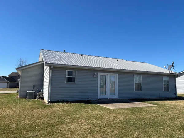 $229,900 | 1605 Greenfield Lane, Bluffton, IN 46714