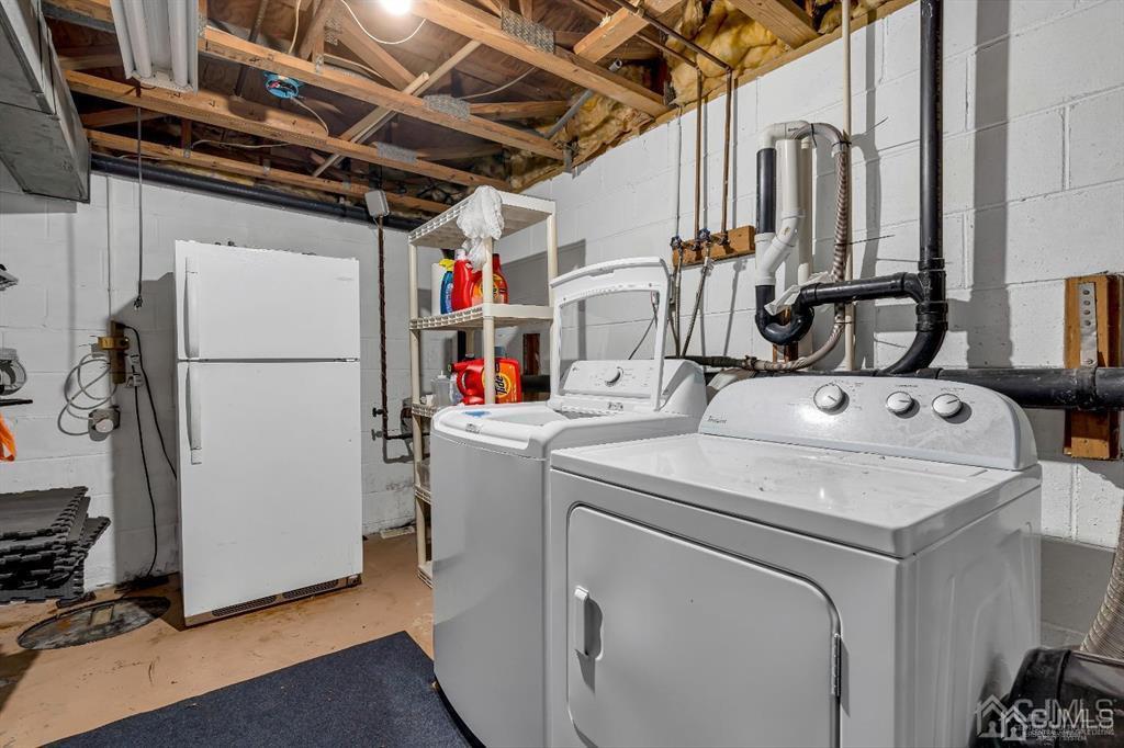 21 Bramble Lane Old Bridge, NJ 07747 - Photo 29 of 35 a utility room with dryer and washer