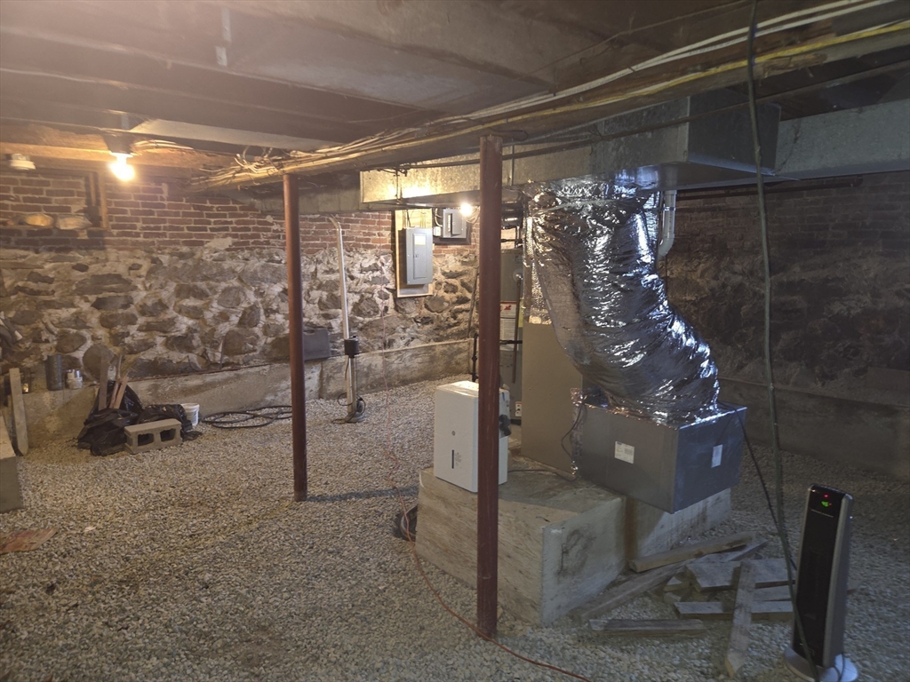 14 Brookline Street Pepperell, MA 01463 - Photo 15 of 17