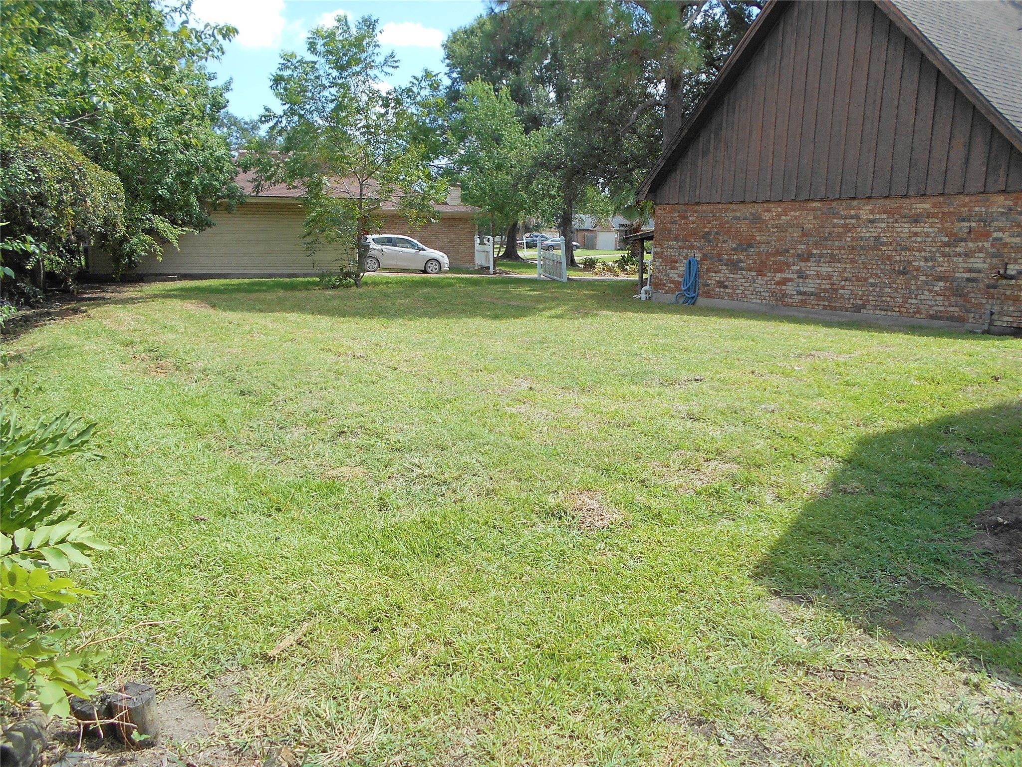 8600 Stonegate Court Port Arthur, TX 77642 - Photo 28 of 30 a view of a backyard