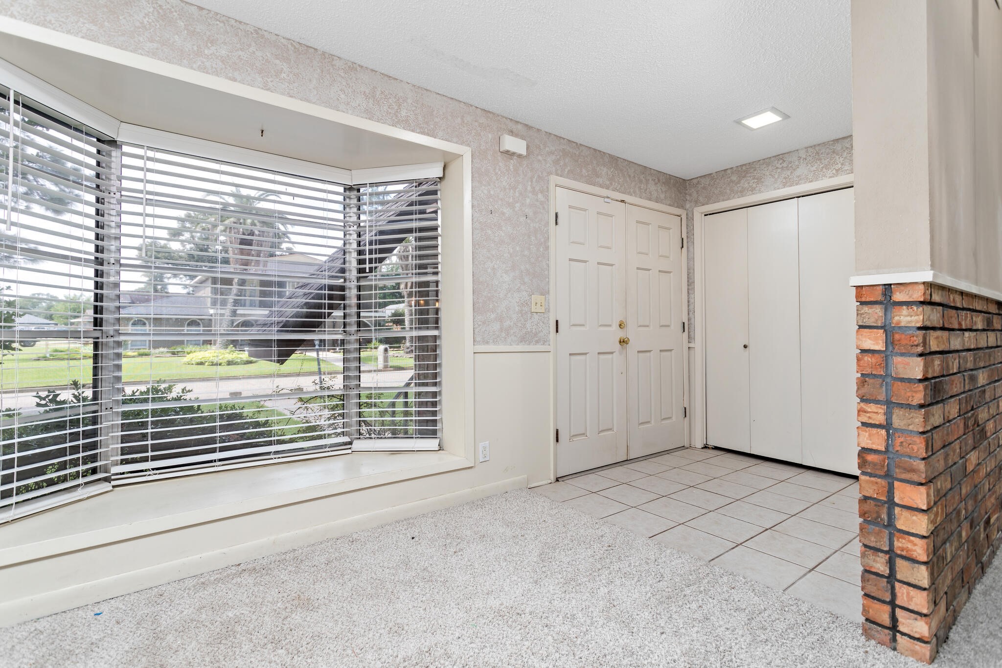 8600 Stonegate Court Port Arthur, TX 77642 - Photo 7 of 30 en view interior of the house