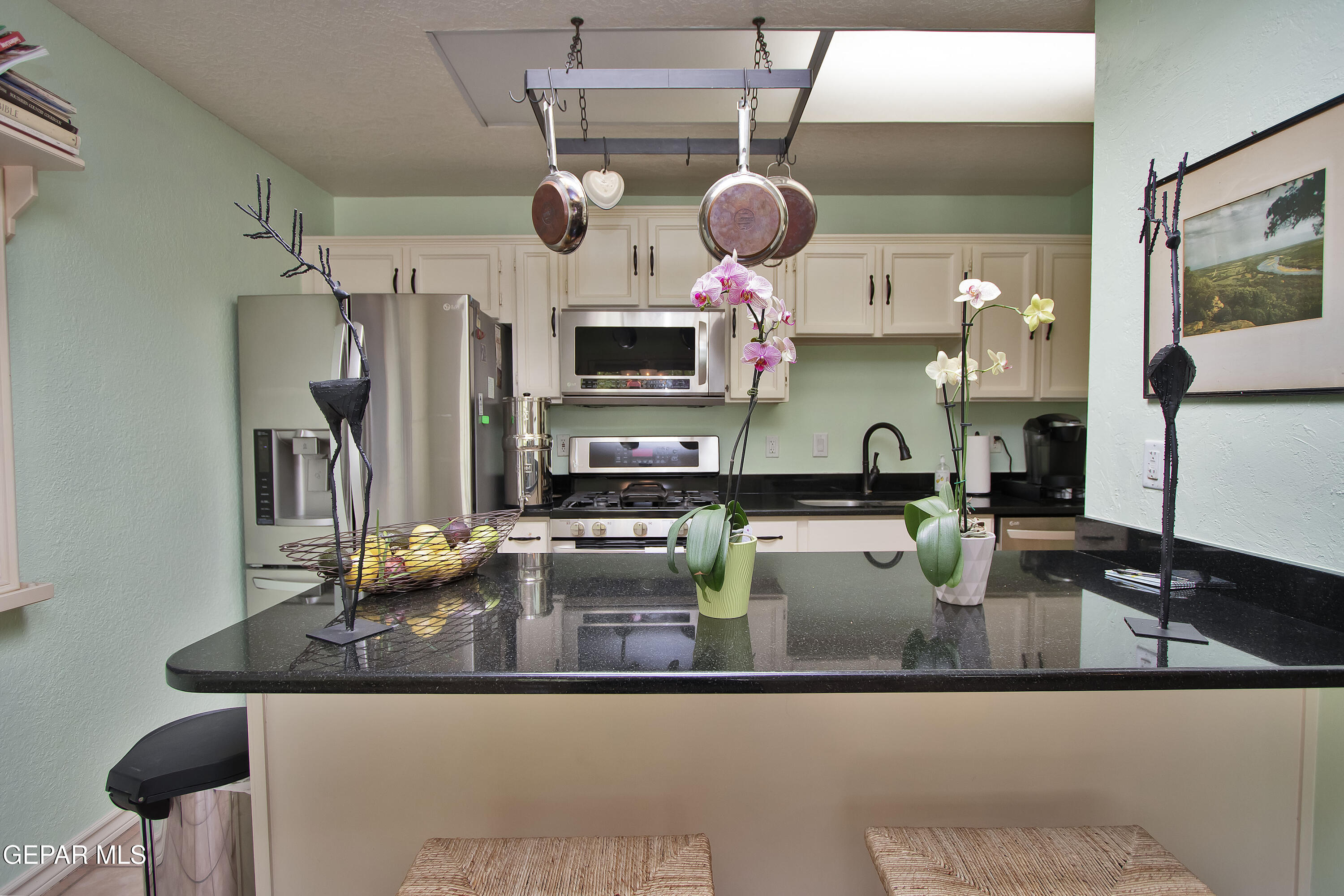 116 North Trevino Road Santa Teresa, NM 88008 - Photo 21 of 77 Kitchen