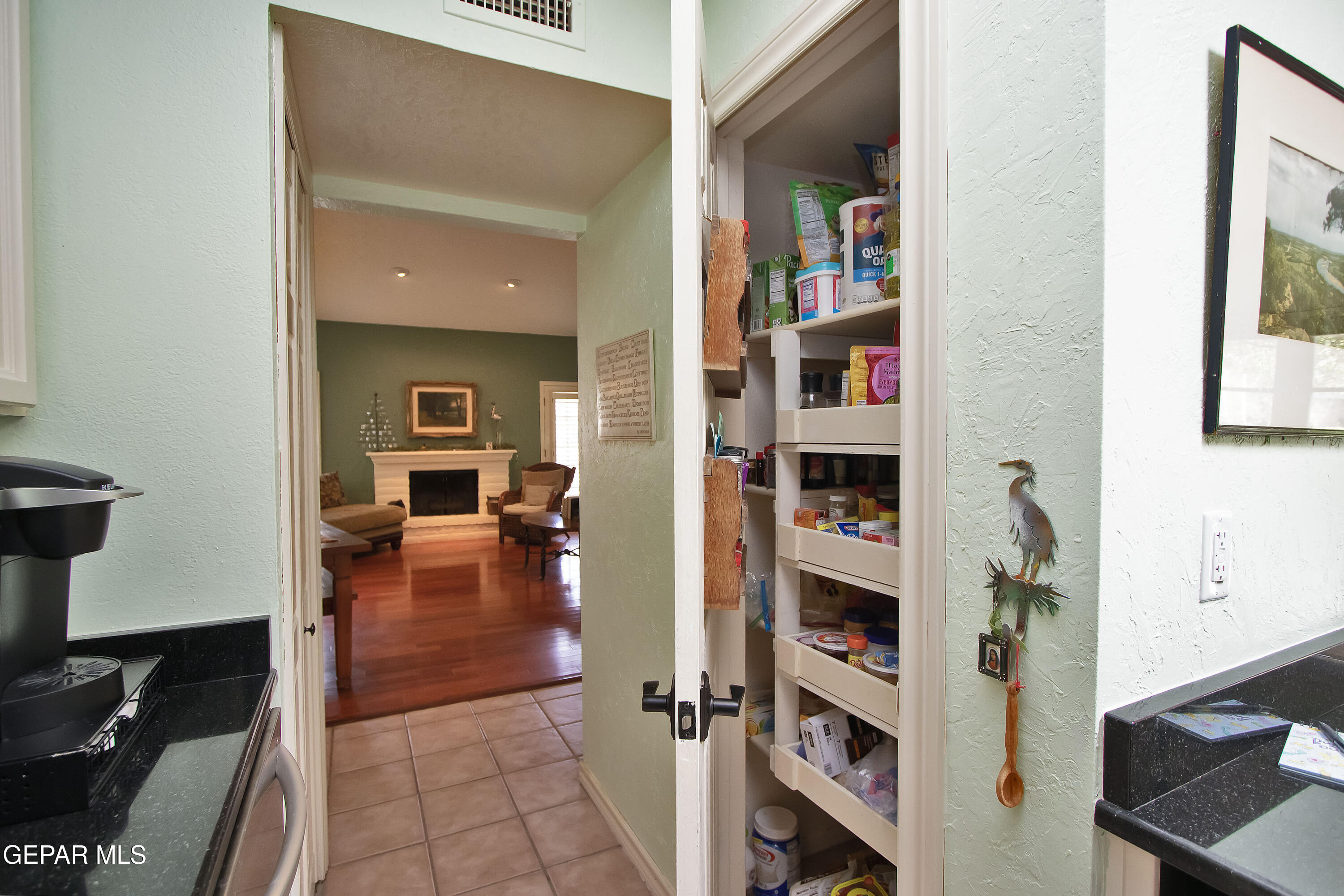 116 North Trevino Road Santa Teresa, NM 88008 - Photo 25 of 77 Kitchen