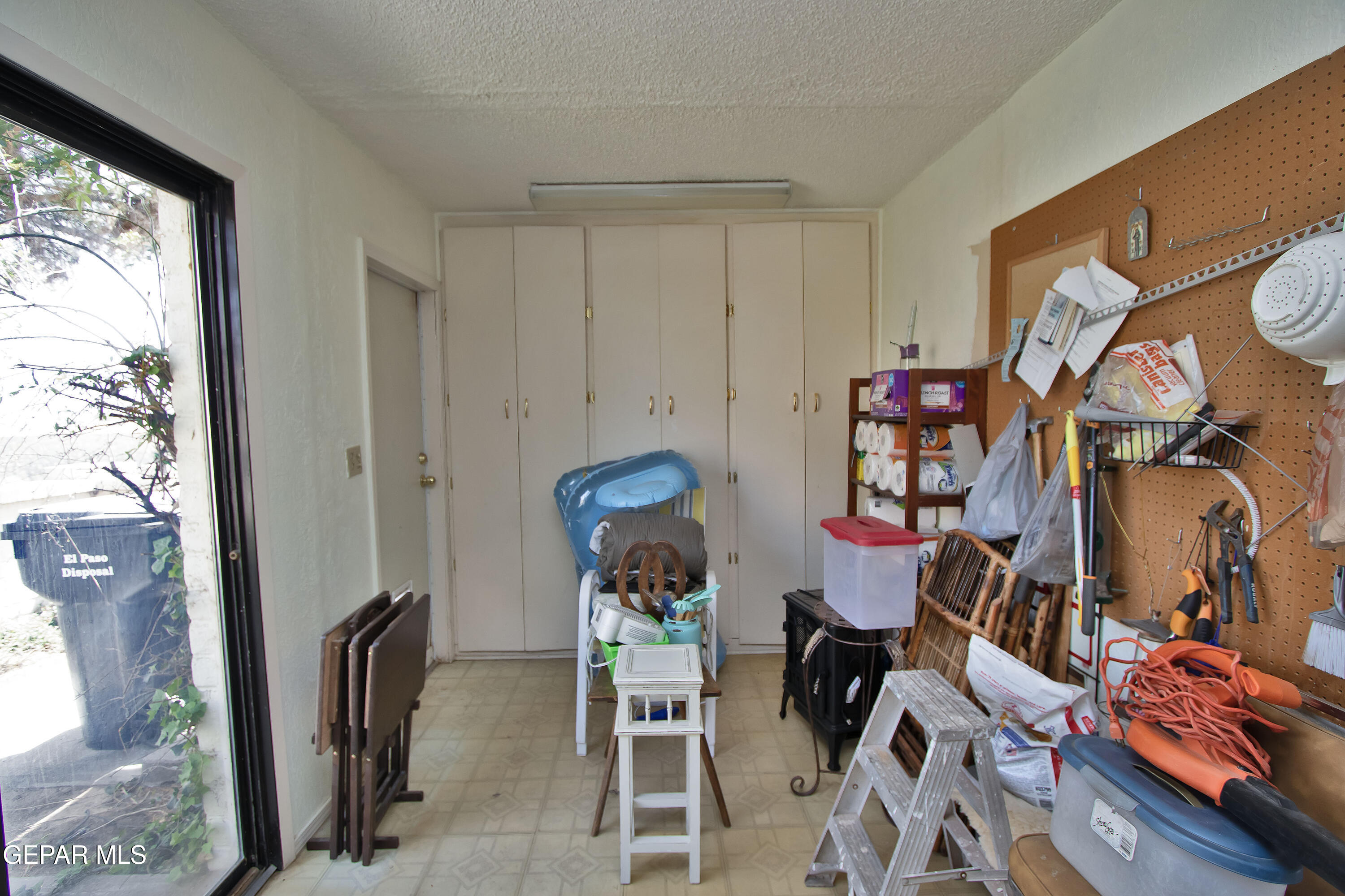 116 North Trevino Road Santa Teresa, NM 88008 - Photo 44 of 77 a view of hall way with furniture and toys