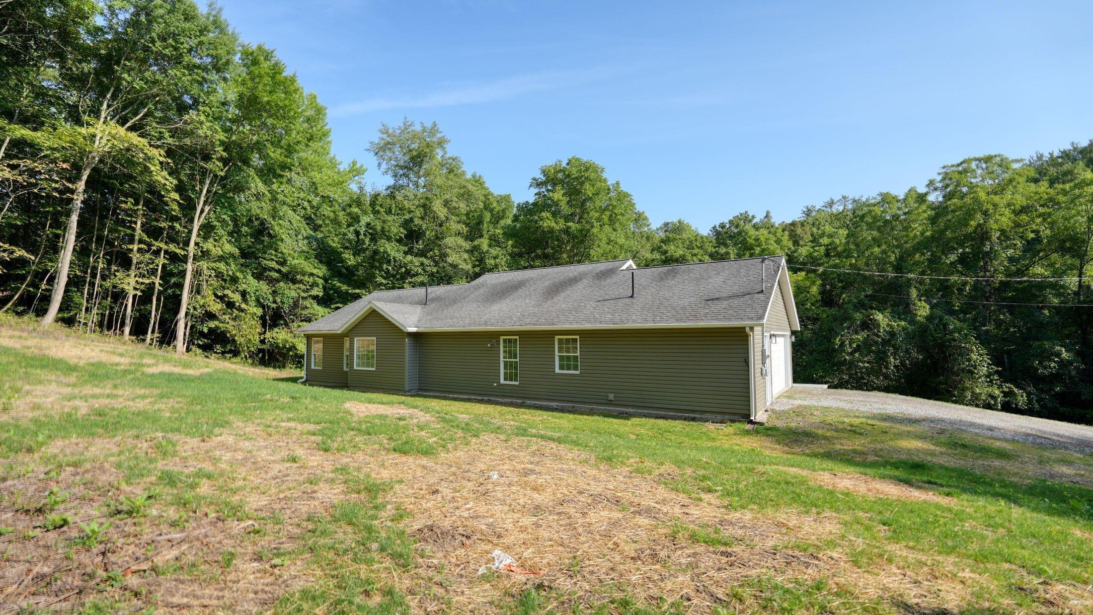 13182 Peacock Road Cambridge, OH 43725 - Photo 35 of 43 aWtSOZKT