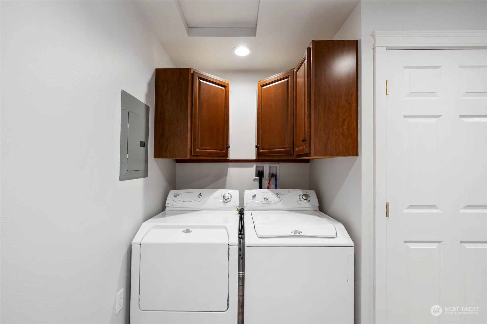 121 Sunnyhill Road West Bremerton, WA 98312 - Photo 8 of 39 Gallery Image 8