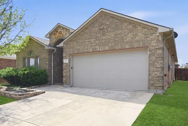 $299,900 | 1237 Kachina Lane, Fort Worth, TX 76052