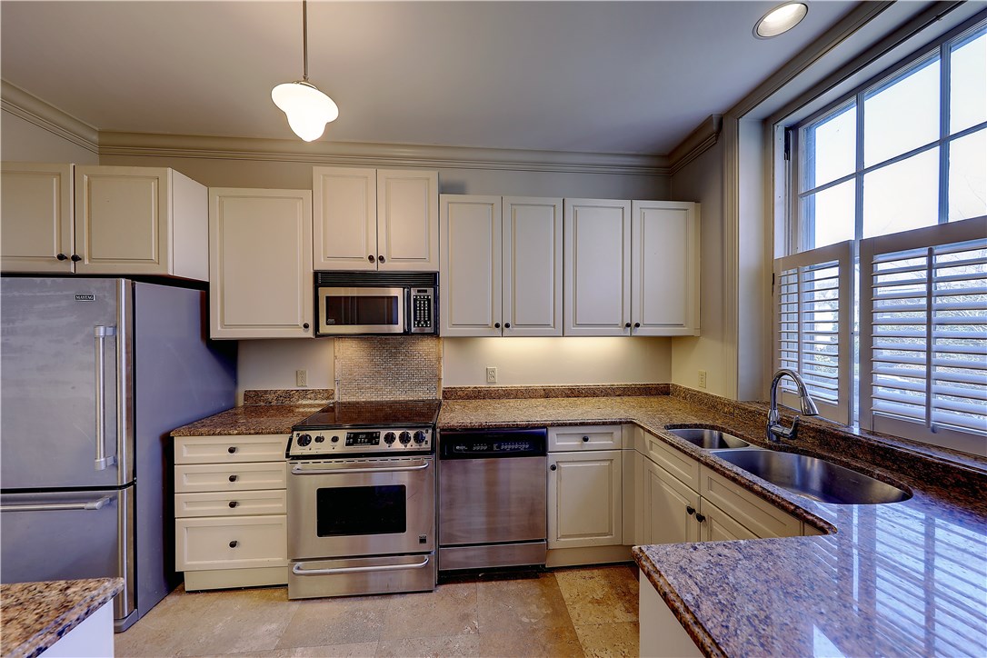 72 Manning Street, Unit 1 Providence, RI 02906 - Photo 16 of 38
