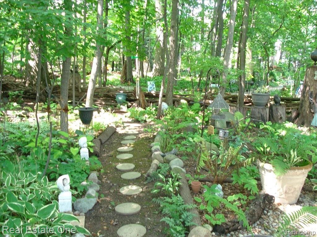 533 Slumber Lane Rochester, MI 48307 - Photo 24 of 25 Slumber Ln 043