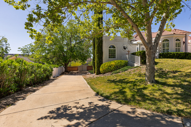 389 North Main Street St. George, UT 84770 - Photo 4 of 44 View of front facade featuring stucco siding and a tile roof