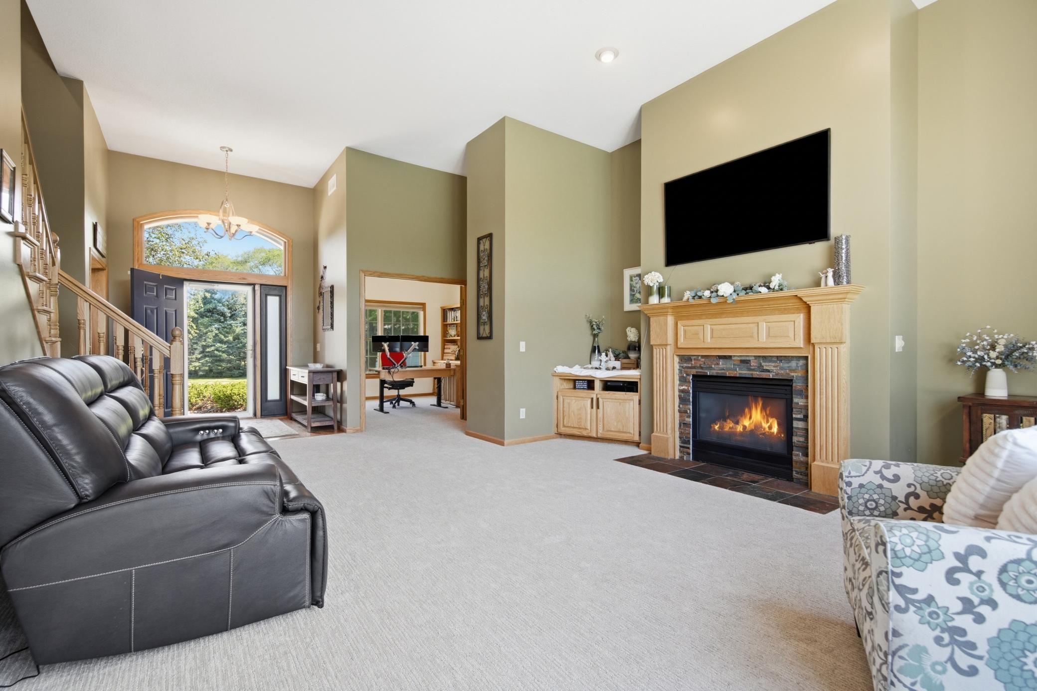 923 Cloverleaf Circle Hudson, WI 54016 - Photo 6 of 60