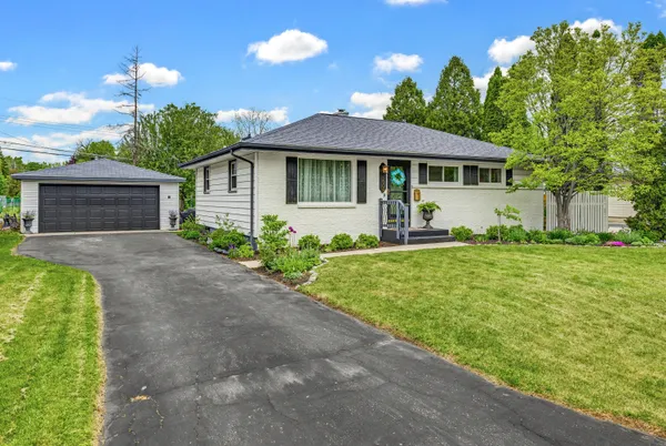 $289,900 | 1608 Wind Dale Drive, Caledonia, WI 53402