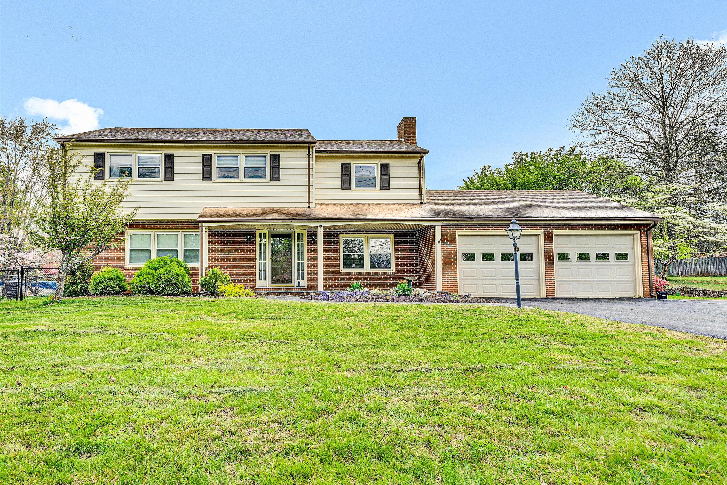 2146 Feather Road Vinton, VA 24179 - Photo 1 of 36 01-DSC00011